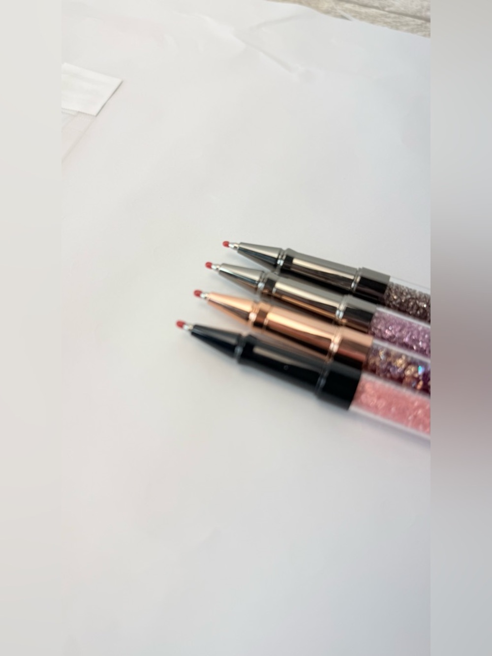 NEW VillaBeautiful (4) pen lot and (2)ink refills - Picture 2 of 7